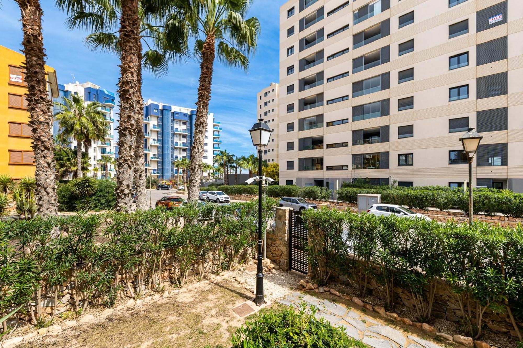Tornado Apartamento Sunrise Torrevieja Exterior photo